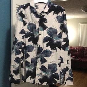 Floral button down longsleeve